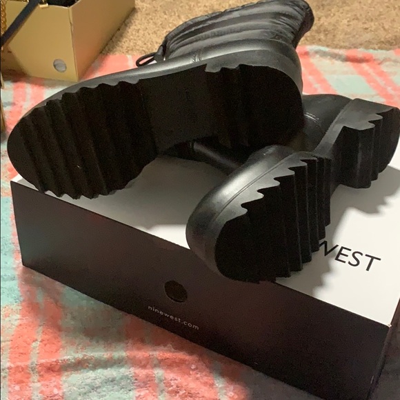 Nine west boots - Picture 3 of 7